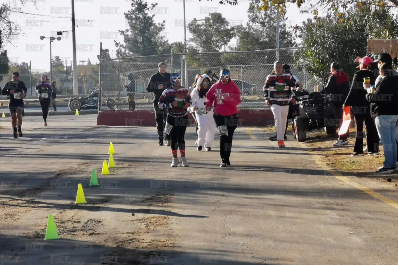 ¡Se logró! Última carrera de circuito atlético pedestre fue navideña