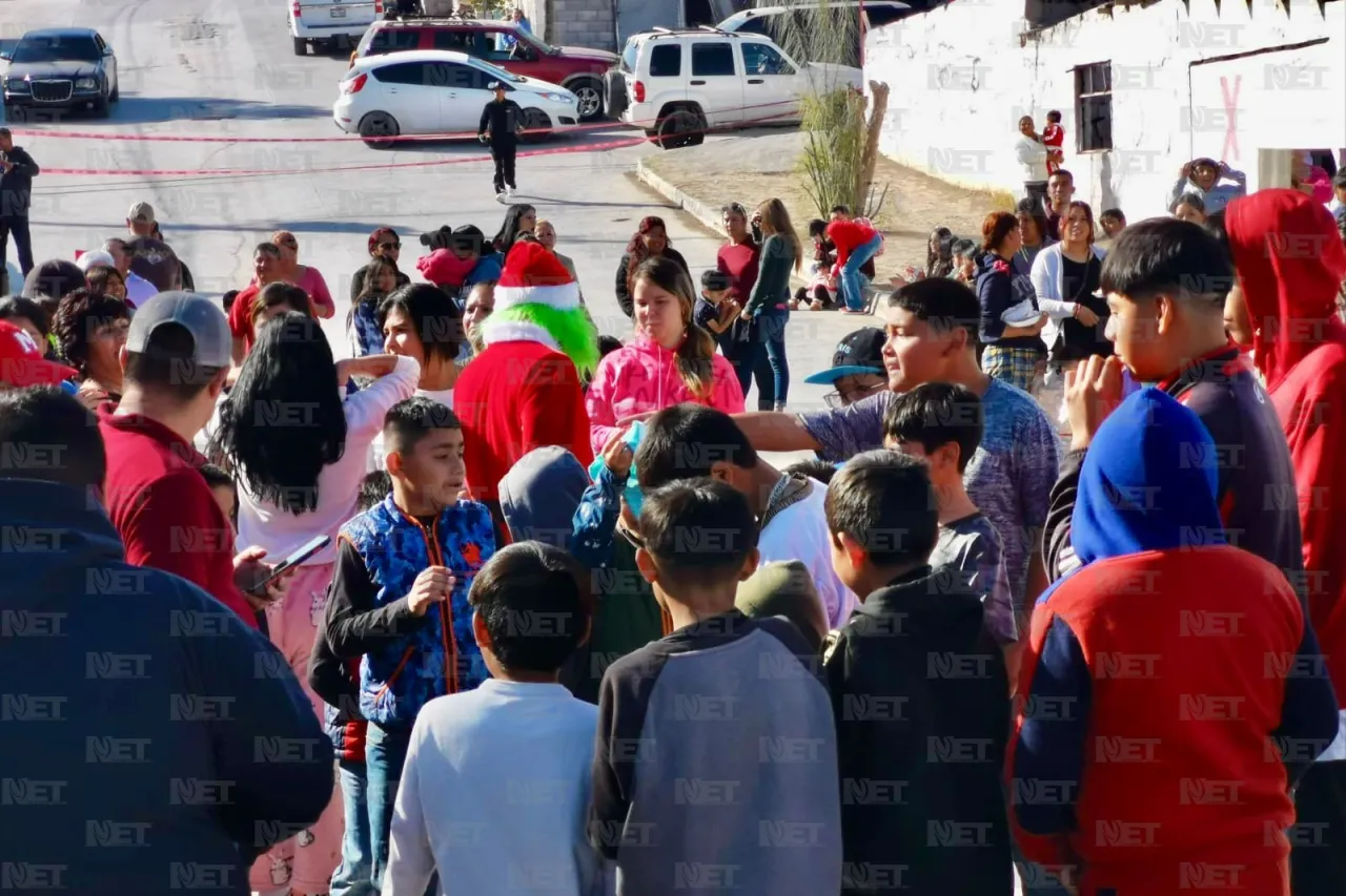 Vecinos de la colonia Libertad se organizan y hacen megaposada