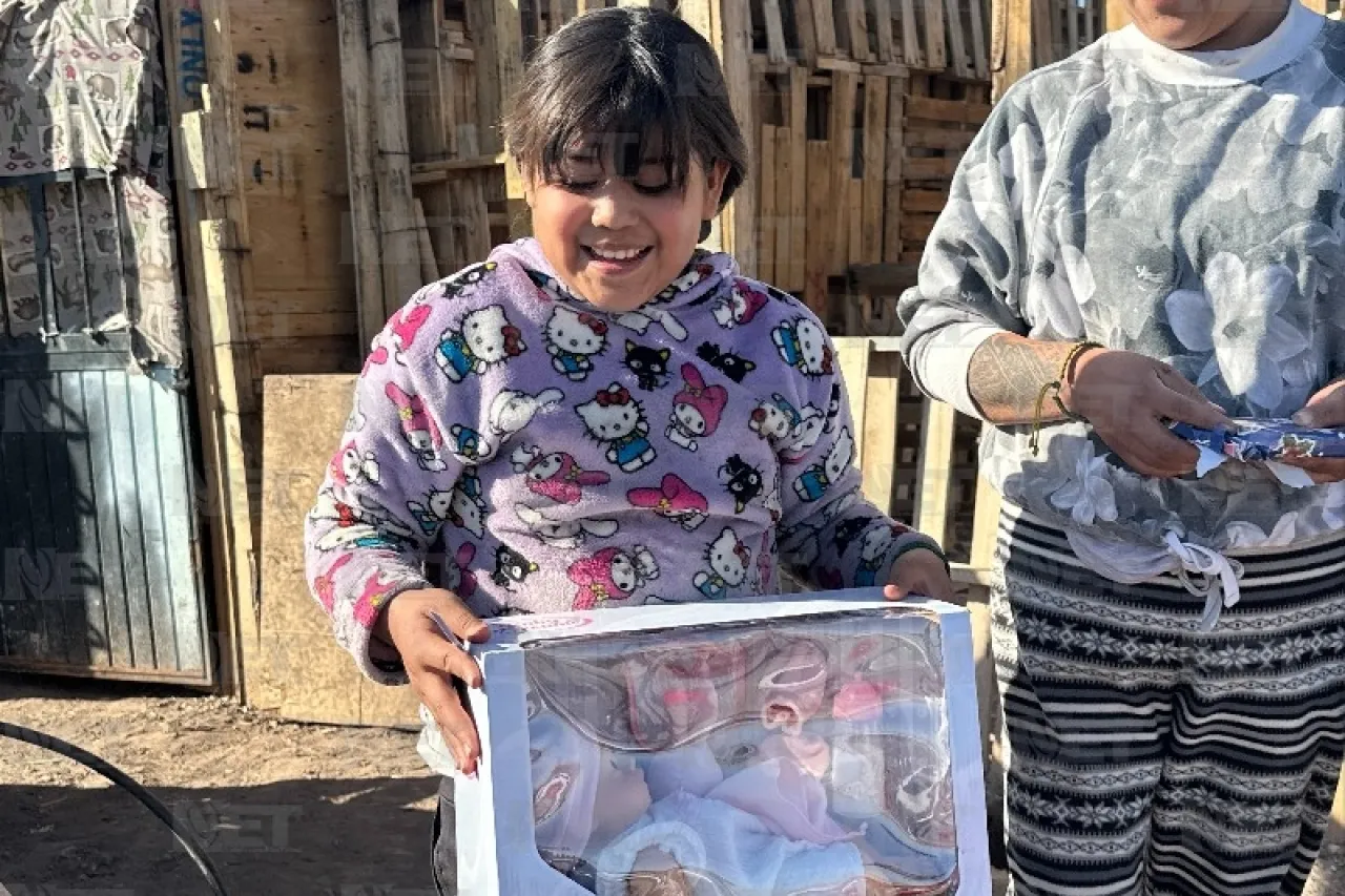 Regalan juarenses una Navidad de ensueño para la familia Jiménez 