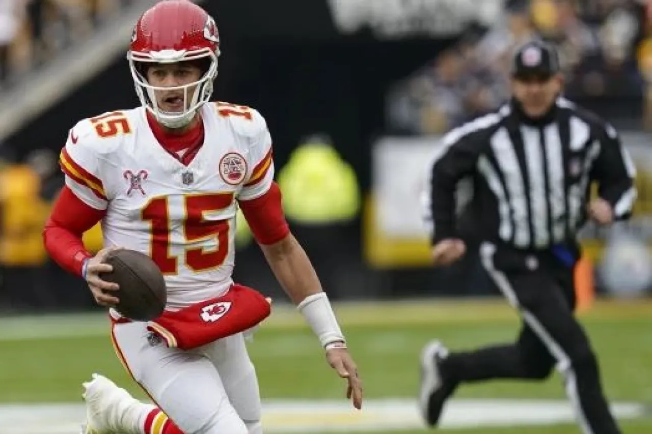 Le roban Chiefs la Navidad a los Steelers