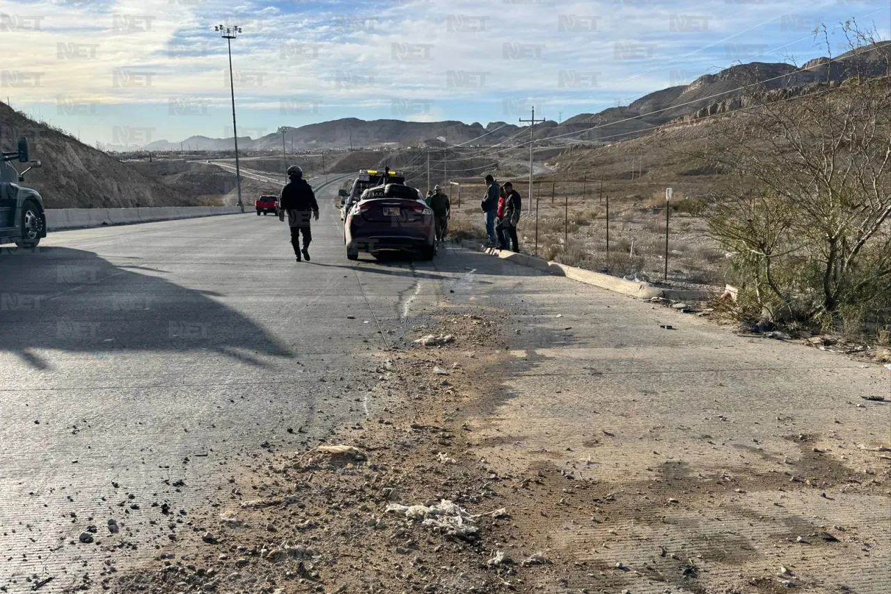 Vuelca conductora en el Camino Real por ir a exceso de velocidad