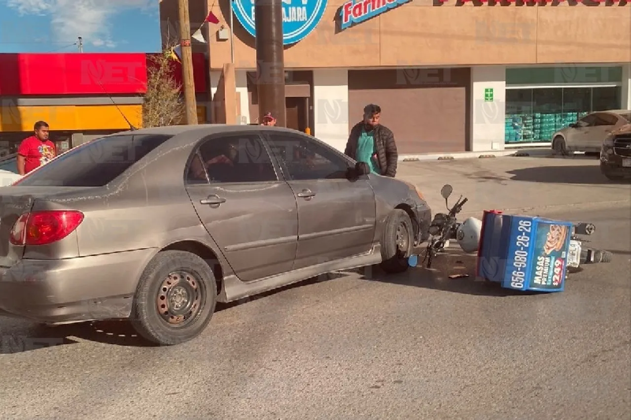 Atropellan a repartidor de pizza y lo dejan lesionado