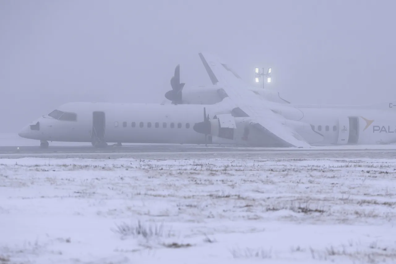 Incidente aéreo retrasa operaciones en aeropuerto de Halifax, Canadá