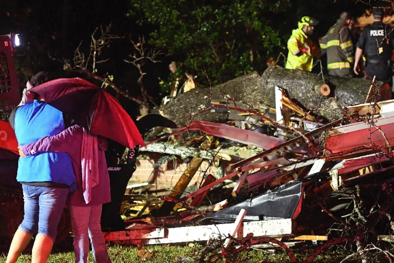 Tornados azotan Texas: Dejan muertos y heridos