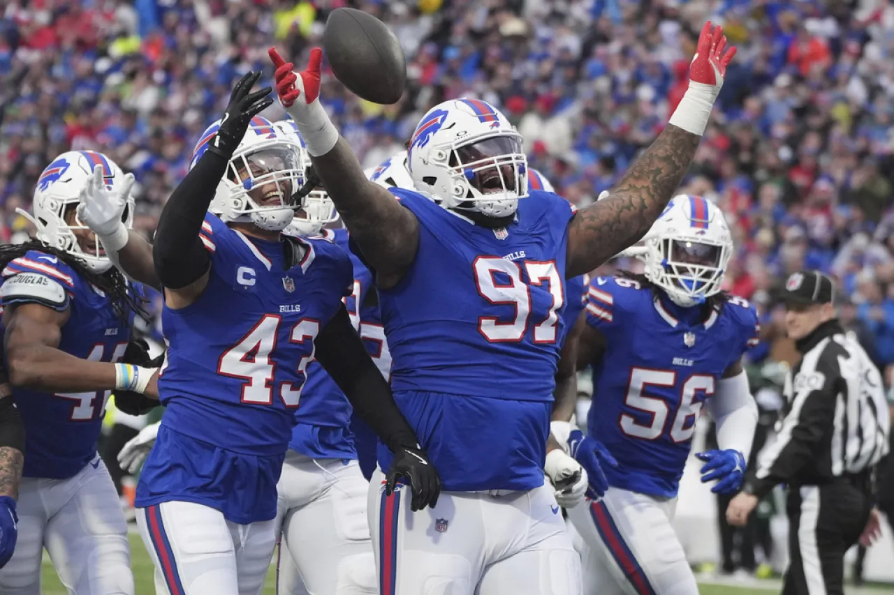 Inconsistencias defensivas, principal interrogante de Bills previo a playoffs