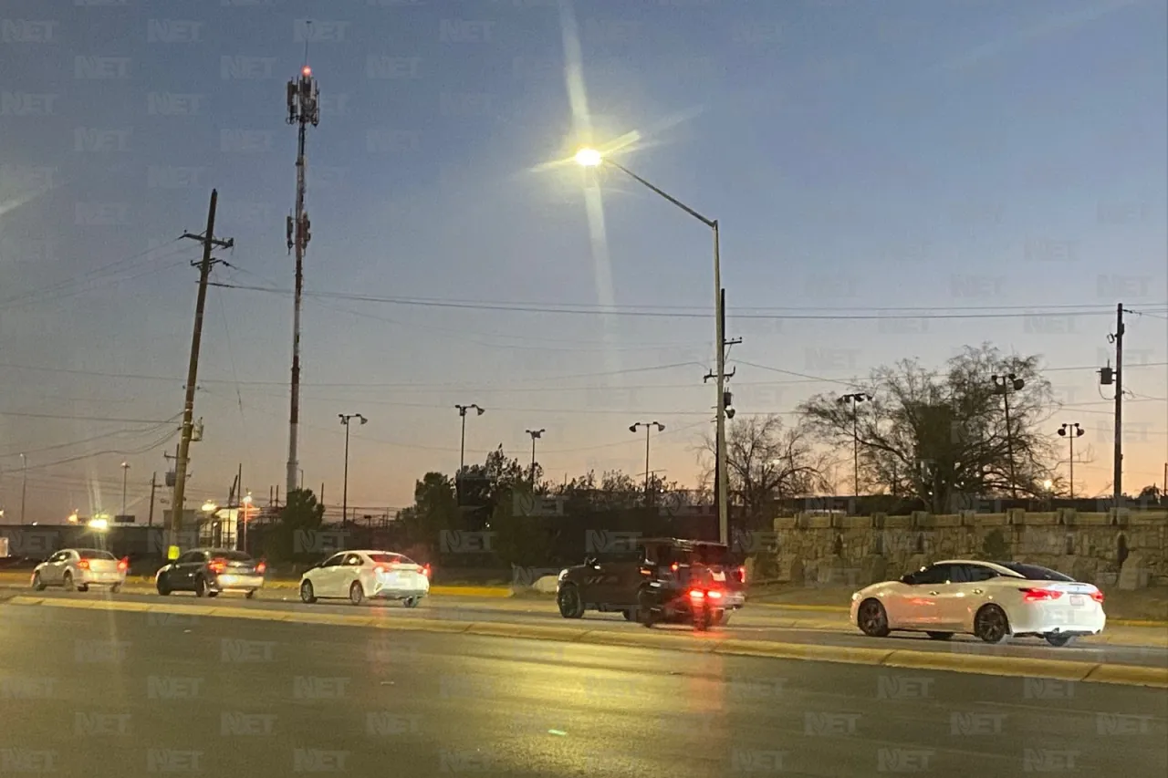 Más de una hora para cruzar a El Paso