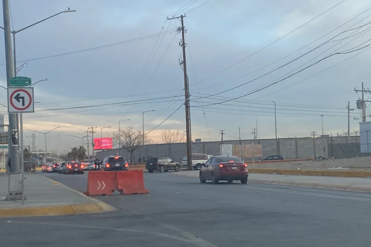 Se reporta promedio de hasta media hora para cruzar a El Paso