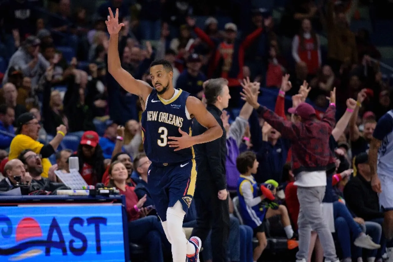 Pelicans vence a Pacers con medio centenar de CJ McCollum