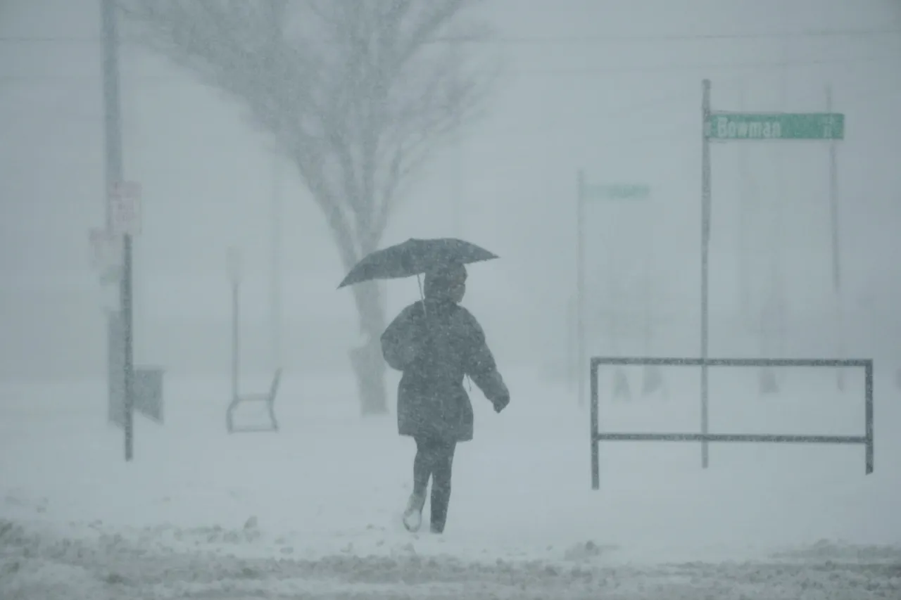 Tormenta invernal arroja frío, nieve y hielo desde el sur hasta el este de EU