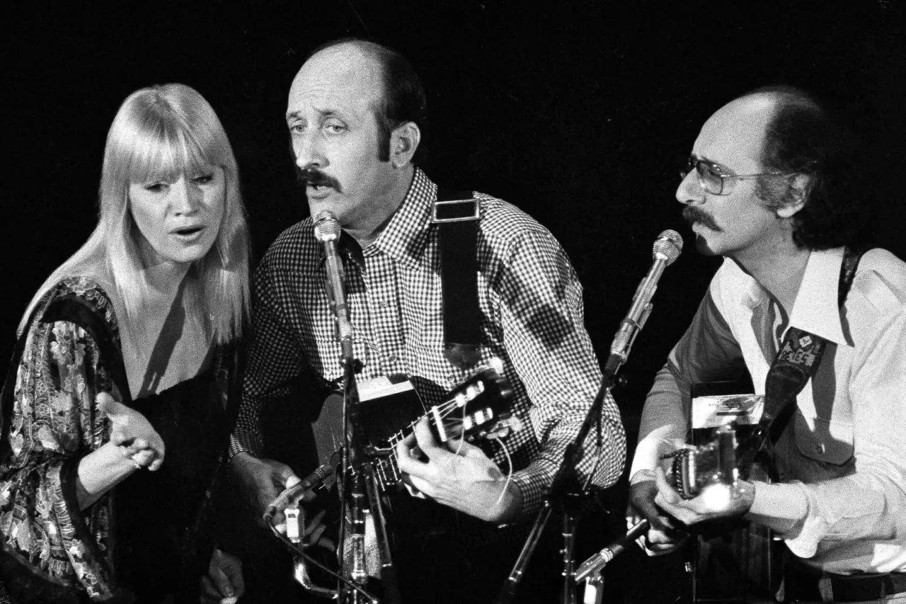 Peter Yarrow del trío de folk Peter, Paul and Mary fallece a los 86 años