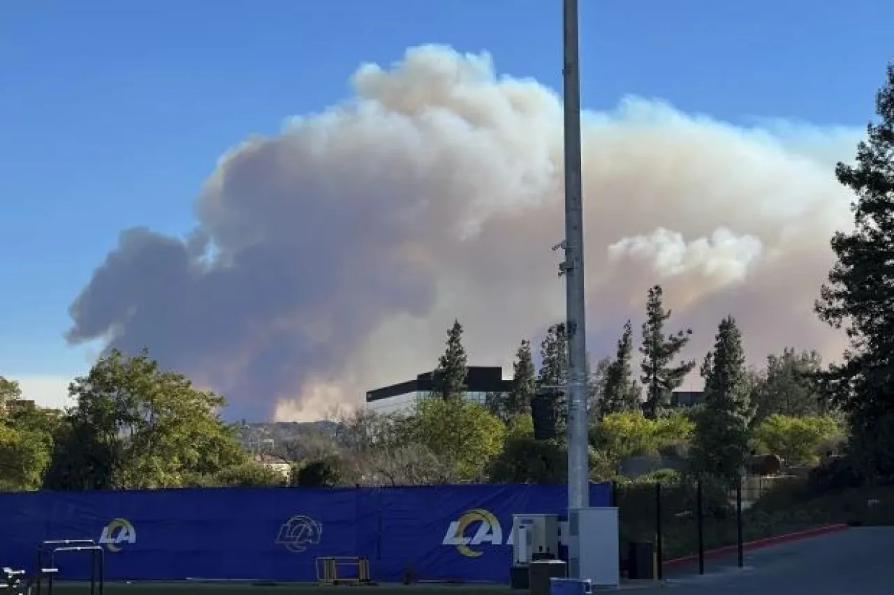 Por incendios en LA cambian sede de juego Vikings vs. Rams