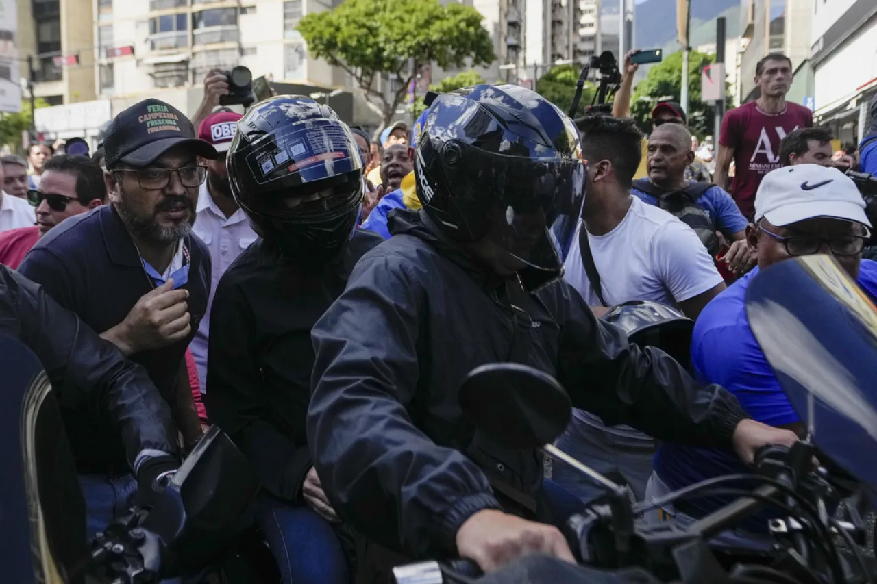 Oposición asegura que Machado fue liberada