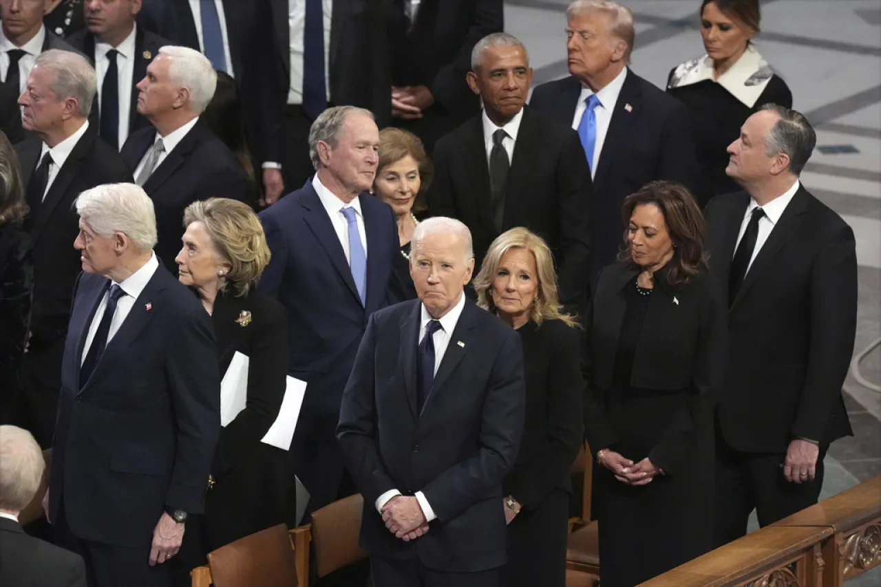 El funeral de Jimmy Carter reúne a 5 presidentes de EU en su honor