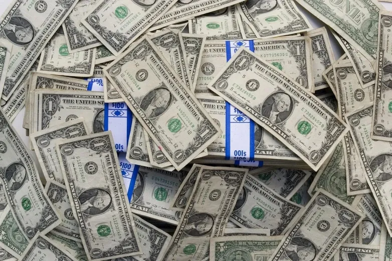 Registra dólar ligero incremento este viernes 17 de abril