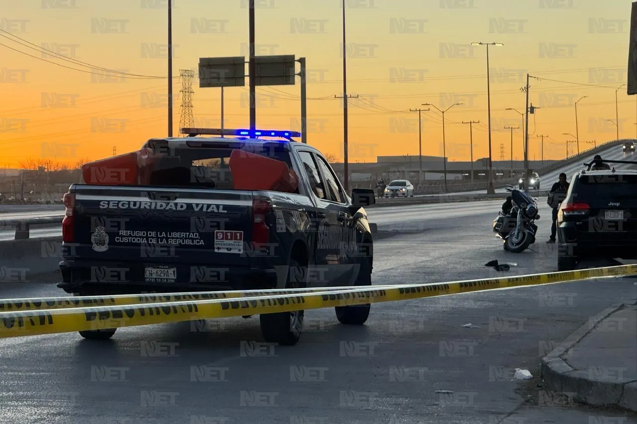 Mujer fallece tras caída de moto durante percance