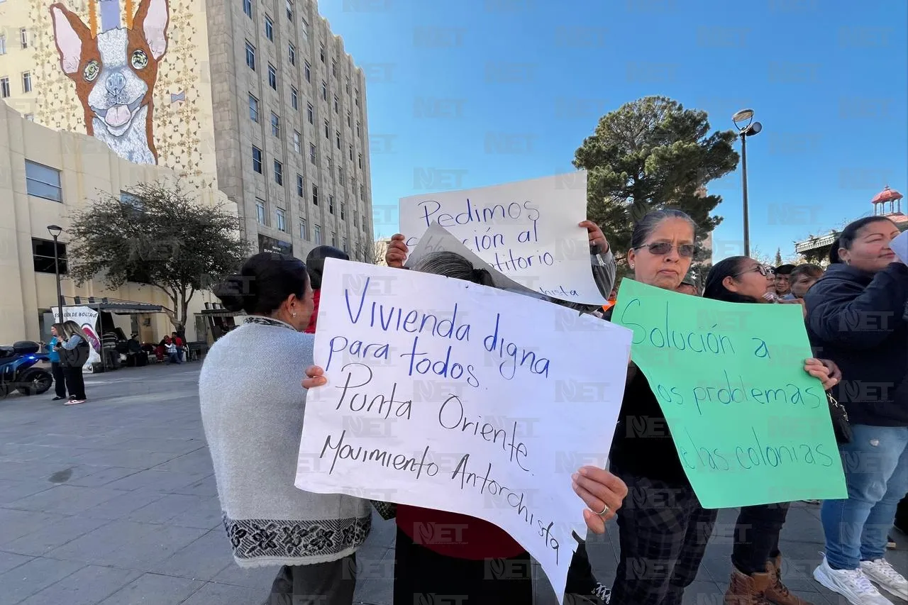 Exigen urbanización en 35 colonias de Chihuahua