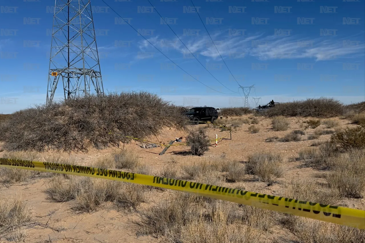 Hallan cuerpos cerca de carretera Samalayuca tras robo de camioneta