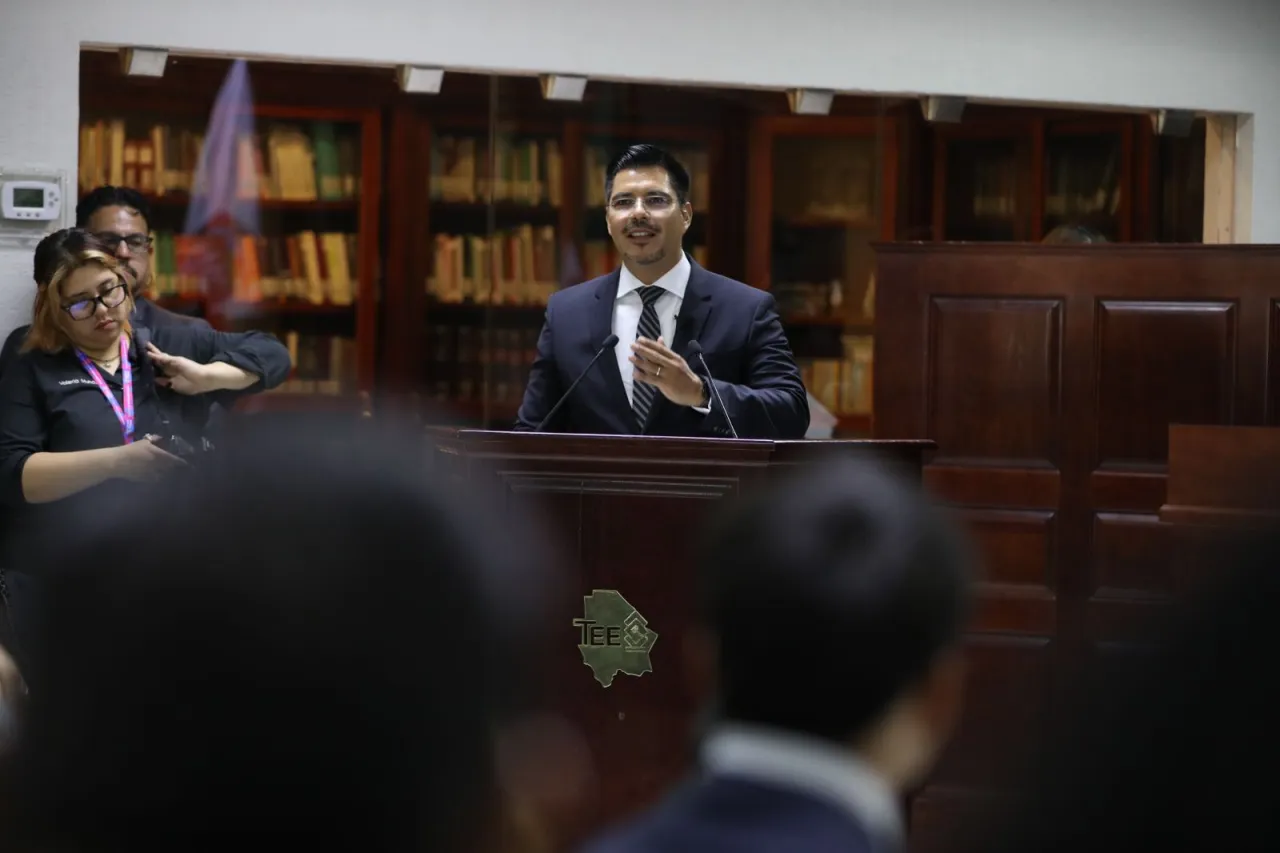 Llama Maru a la unidad ante crisis institucional de México