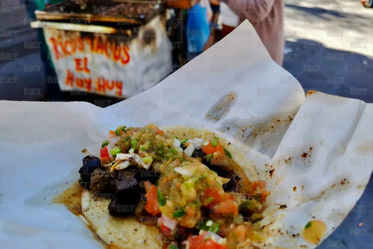 Taquitos de hígado encebollado ambulante es del gusto de los juarenses