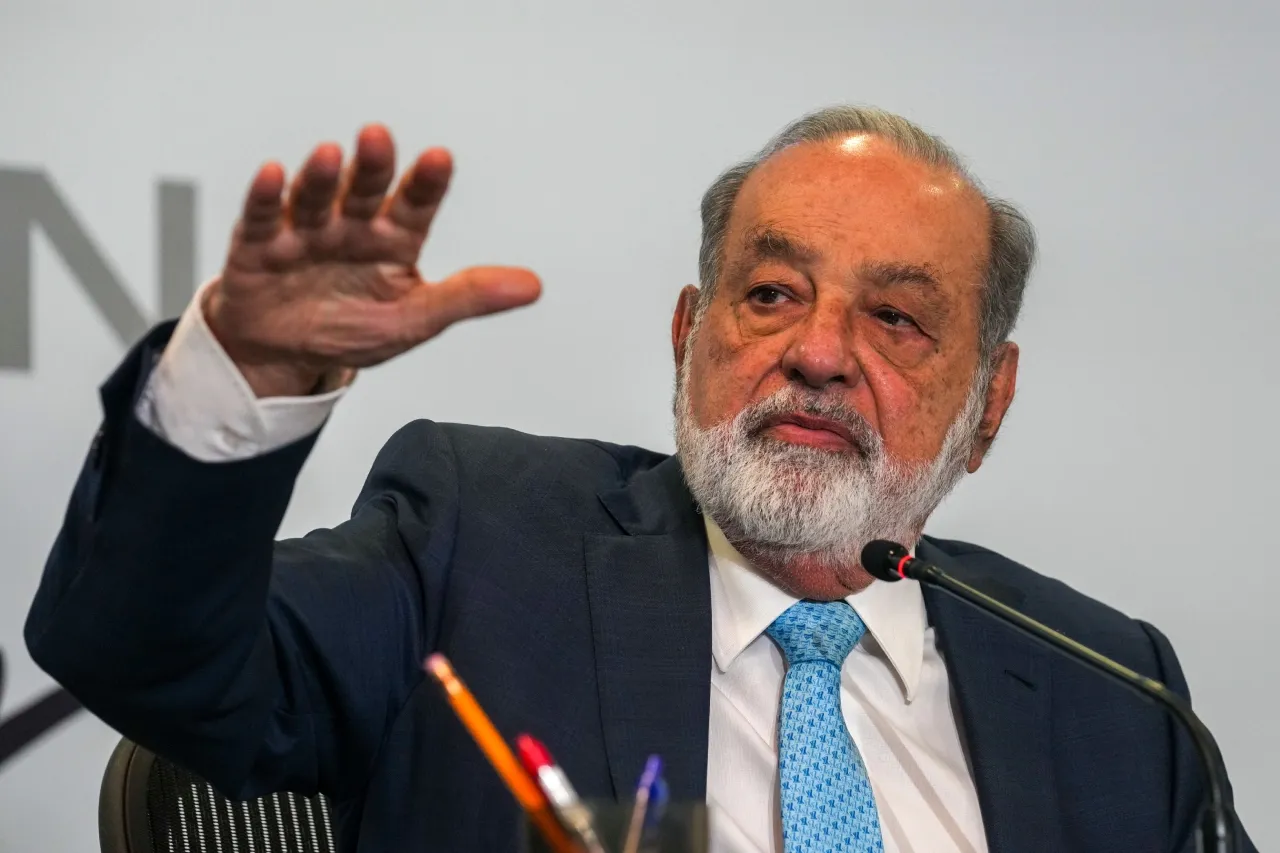 Reclama Grupo Carso a Pemex deuda millonaria por servicios de perforación