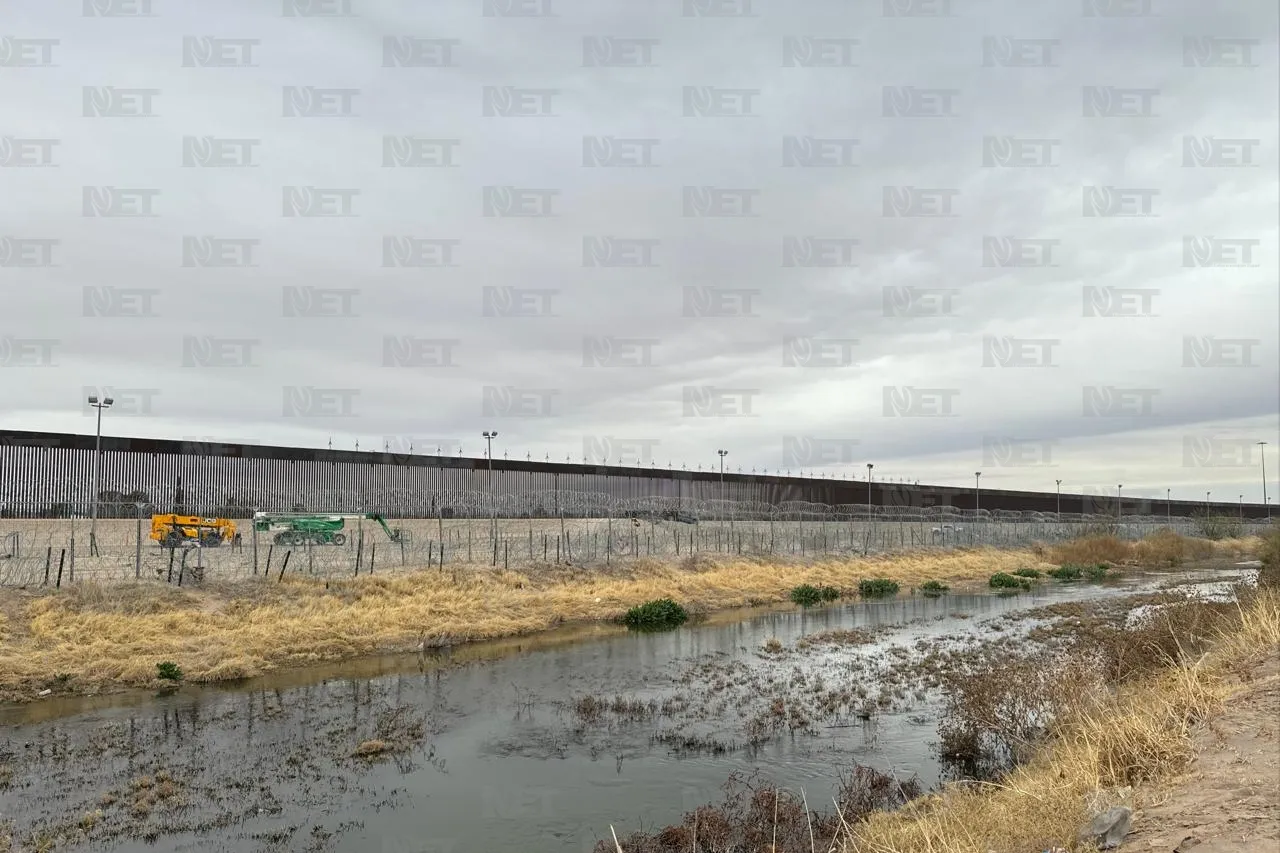 Instalan picos para ‘crecer’ muro fronterizo en Juárez