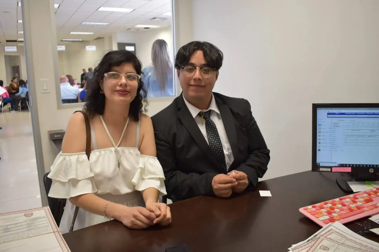 Foxconn la hace de cupido: colaboradores participan en Matrimonios Colectivos
