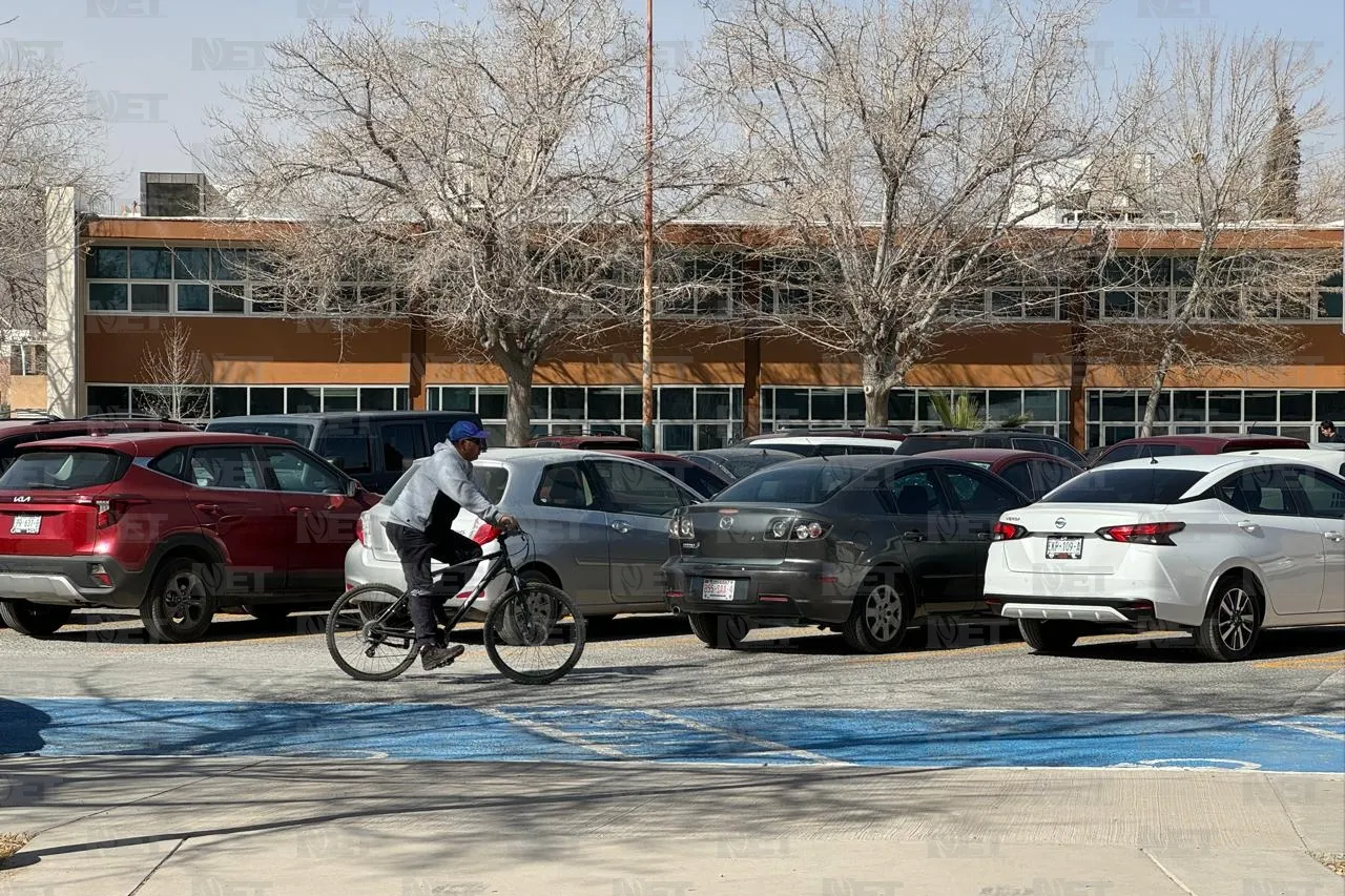 Busca UACJ opciones para resolver dificultad en estacionamiento de ICB