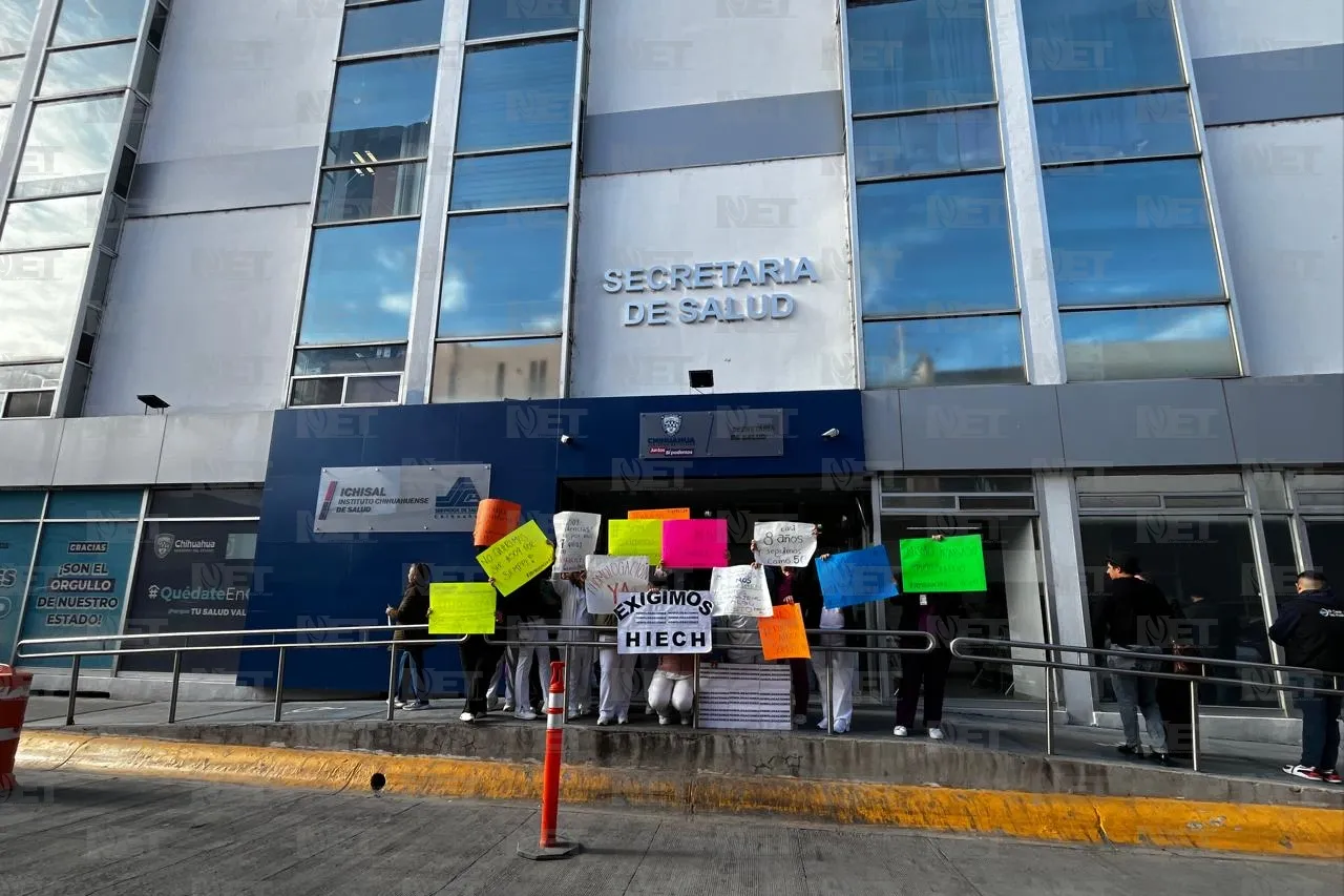 Exigen enfermeros en Chihuahua homologación de salarios