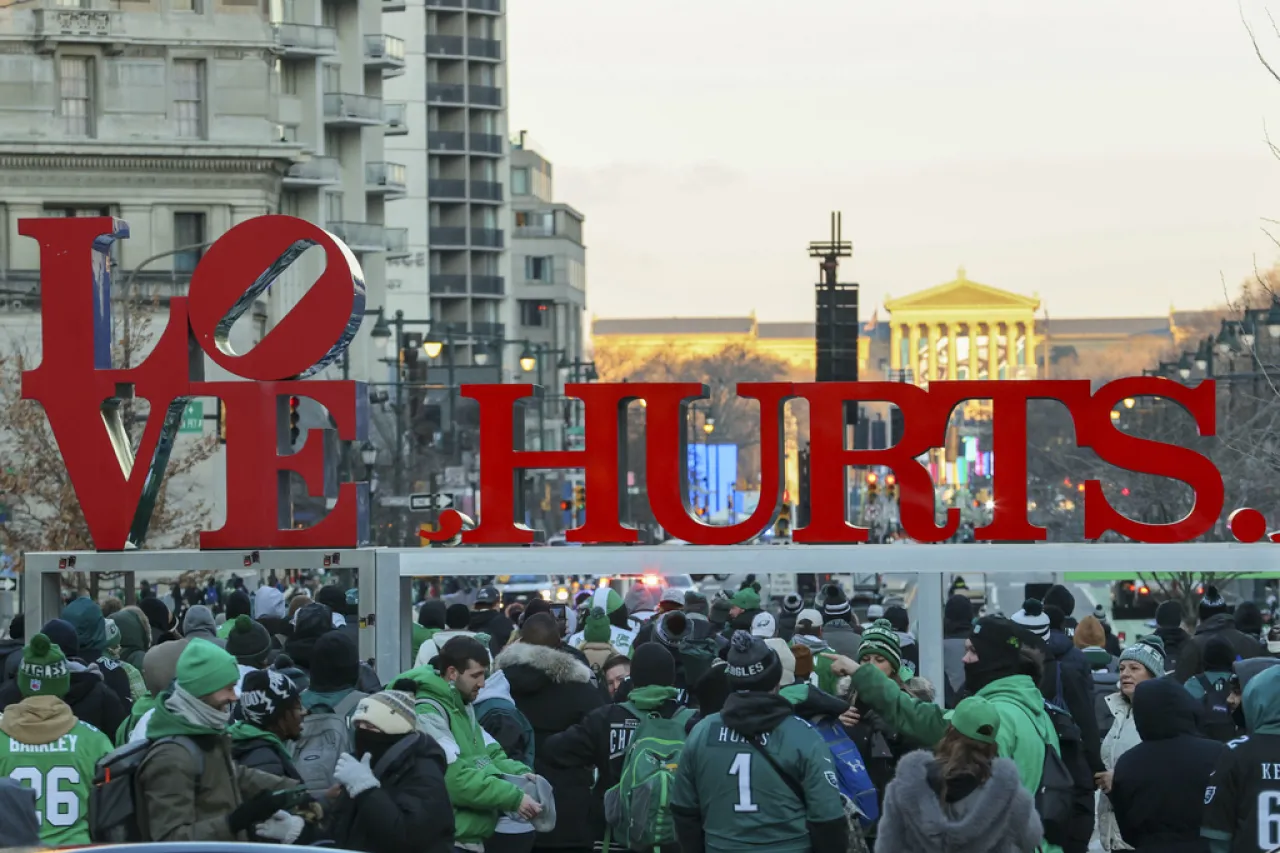 Filadelfia se tiñe de verde en San Valentín; celebran a los campeones de la NFL