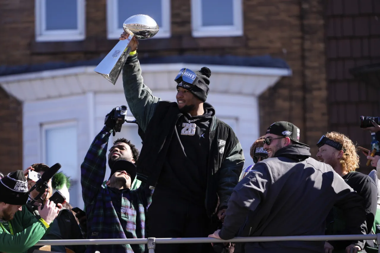Filadelfia se tiñe de verde en San Valentín; celebran a los campeones de la NFL