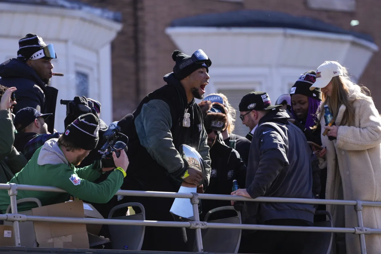 Filadelfia se tiñe de verde en San Valentín; celebran a los campeones de la NFL