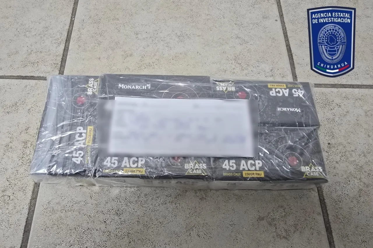 Detienen a agente municipal de Chihuahua con arsenal