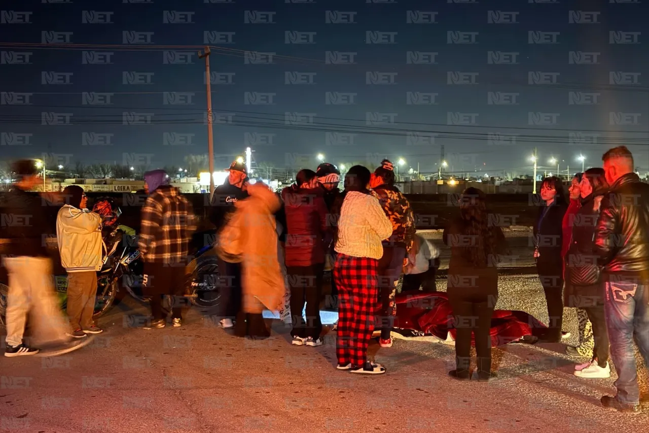 Da la vuelta de forma imprudencial y les corta el paso a dos bikers