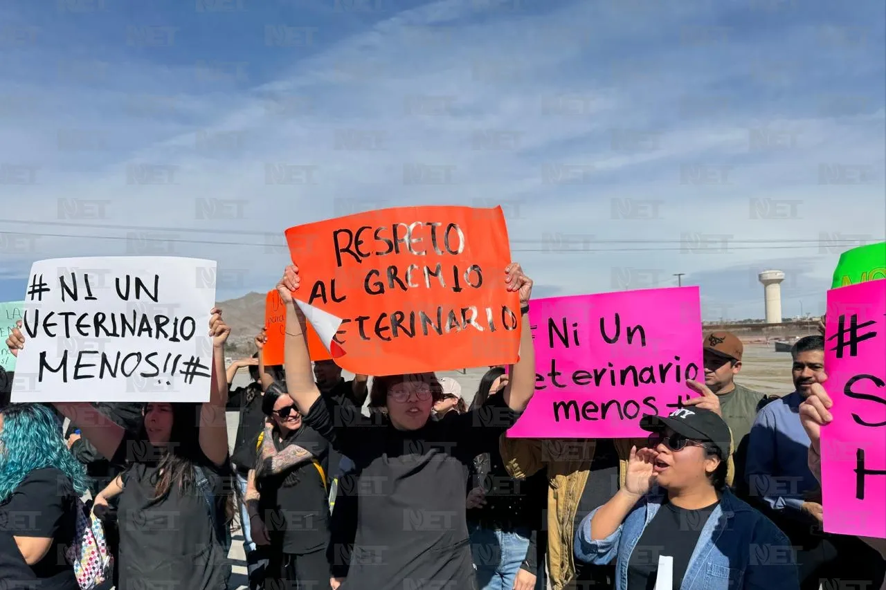 Médicos veterinarios de Juárez se manifiestan por violencia contra el gremio