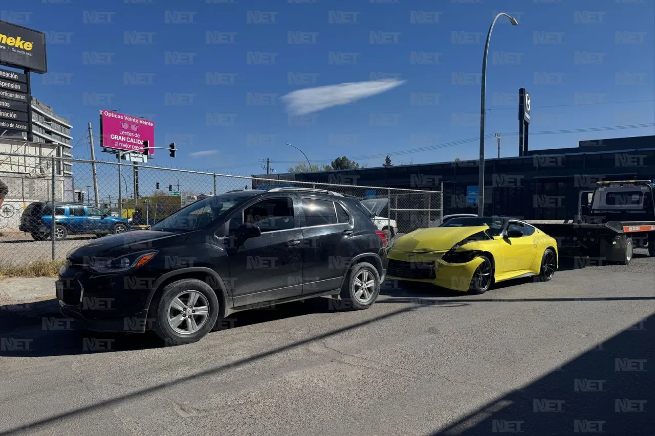 Choca su Trax contra un Nissan Z de más de un millón de pesos