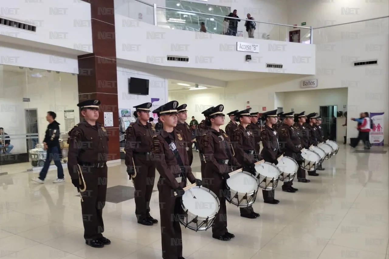 Realizan concurso de Bandas de Guerra en Pueblito Mexicano