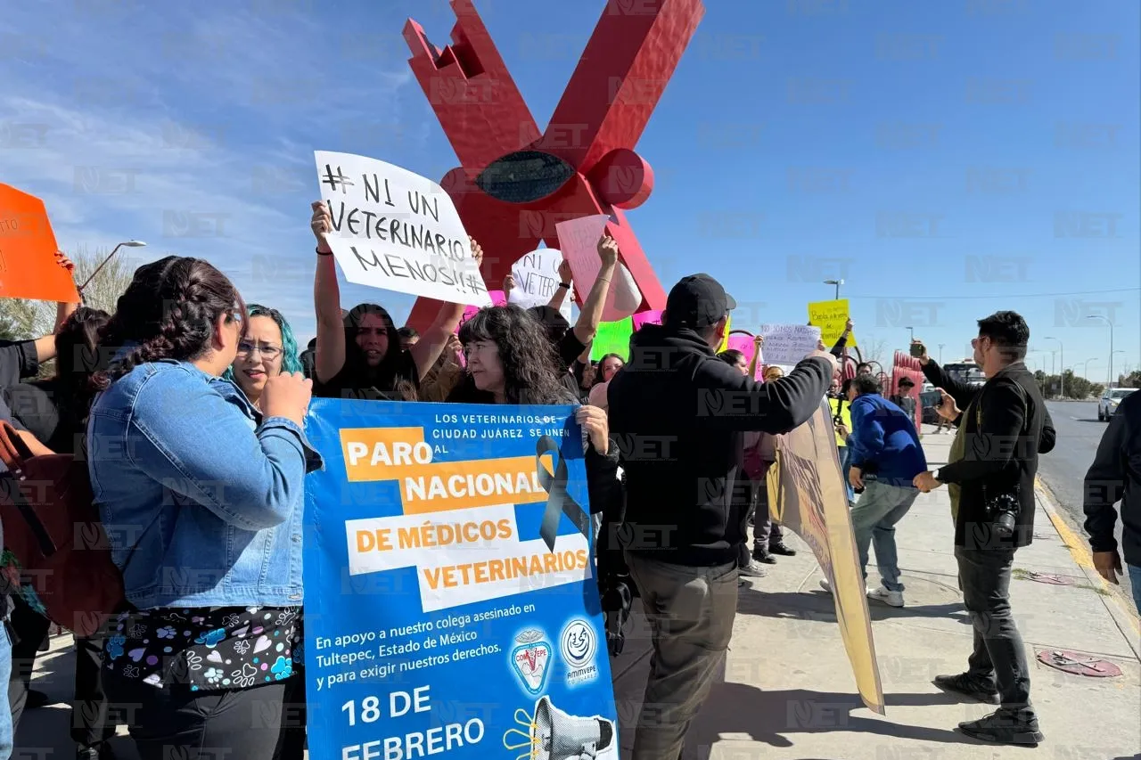 Médicos veterinarios de Juárez se manifiestan por violencia contra el gremio