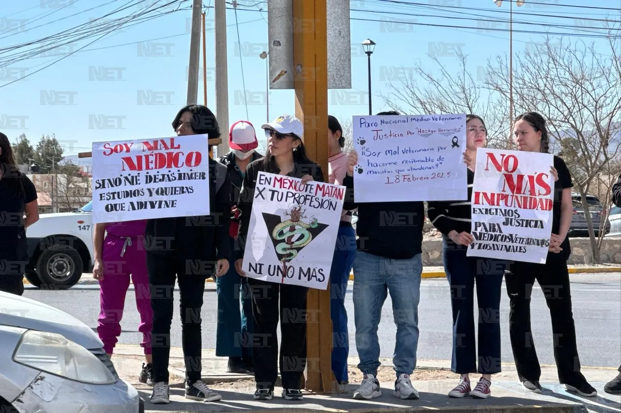 Médicos veterinarios de Juárez se manifiestan por violencia contra el gremio