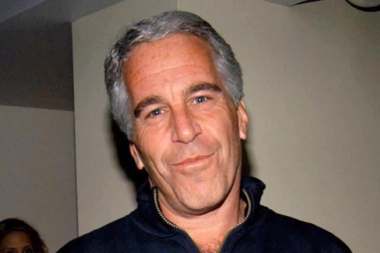 Desclasifican archivos de Jeffrey Epstein: Revelan nombres de celebridades involucradas