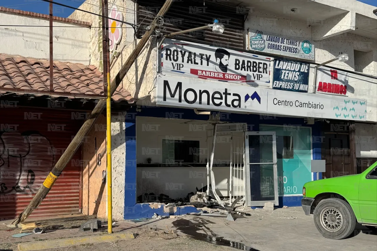 Choca contra casa de cambio en Waterfill