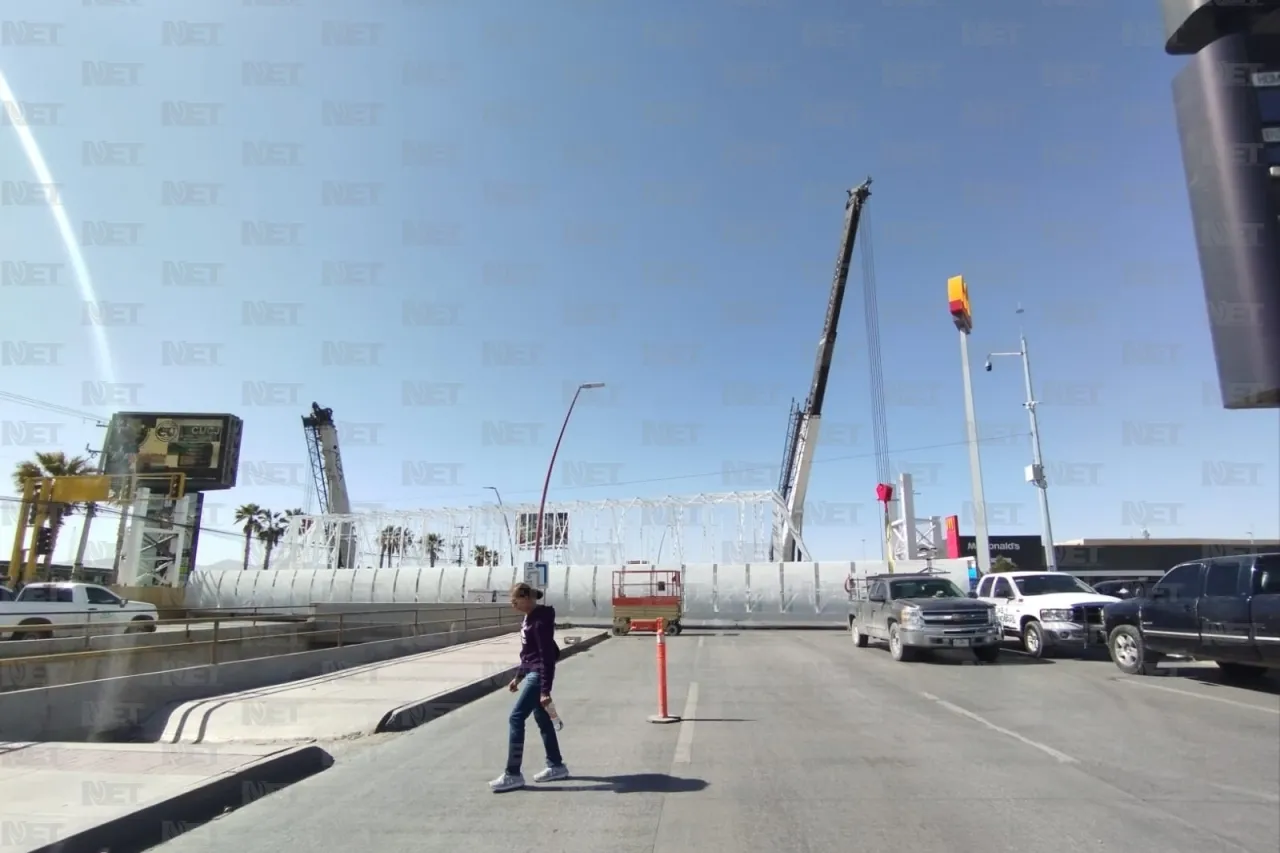 Por instalación de puente peatonal cierran la Teófilo Borunda