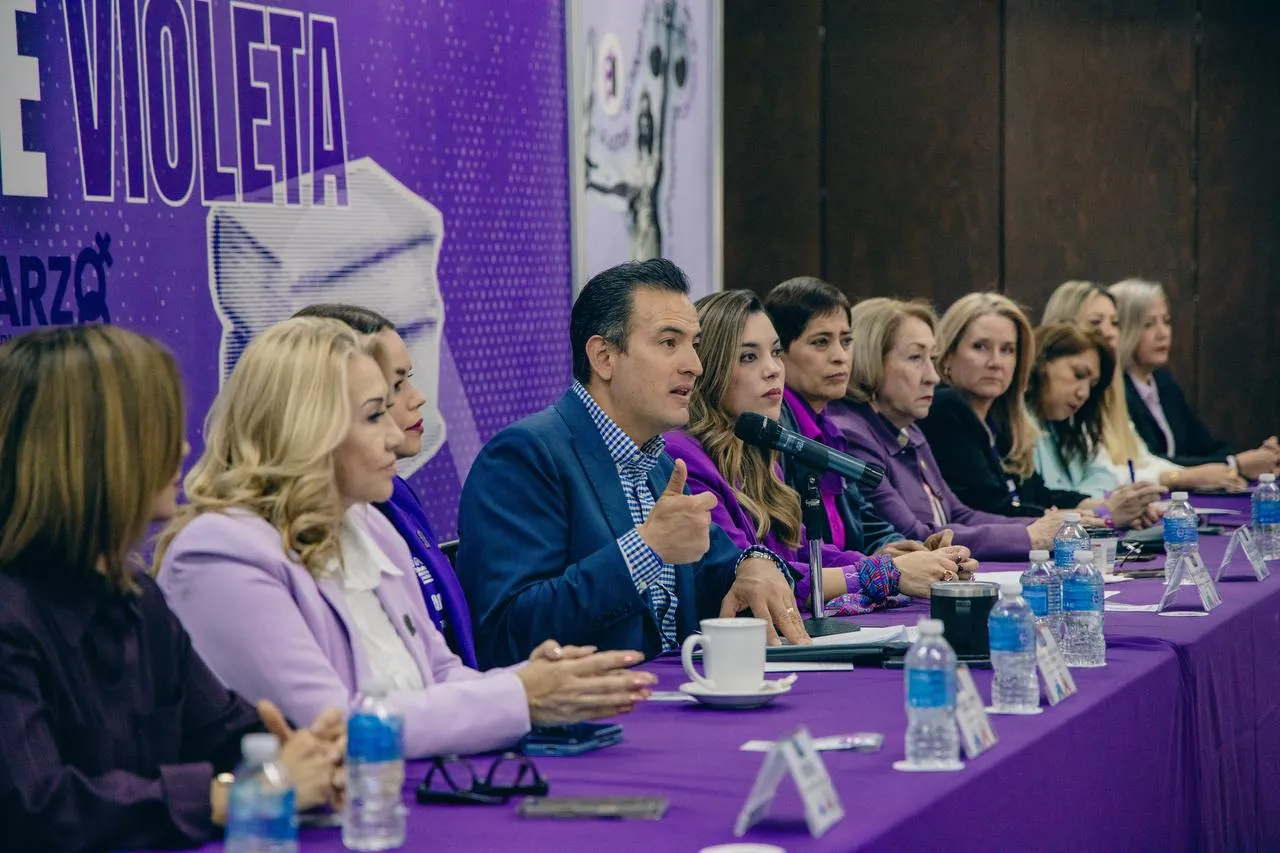 Toma protesta Bonilla a las integrantes del Gabinete Violeta