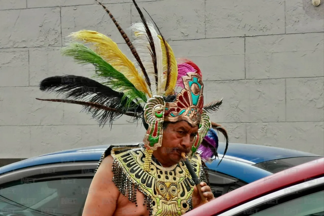Un pedacito de tradición en cada semáforo