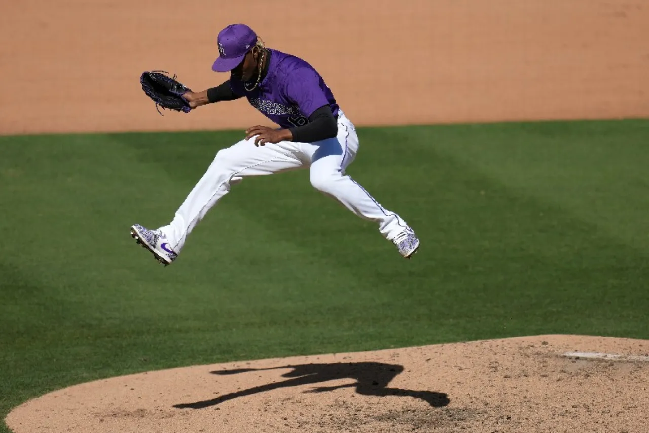 Jefrey Yan: De poner techas a ser la sensación de los Rockies