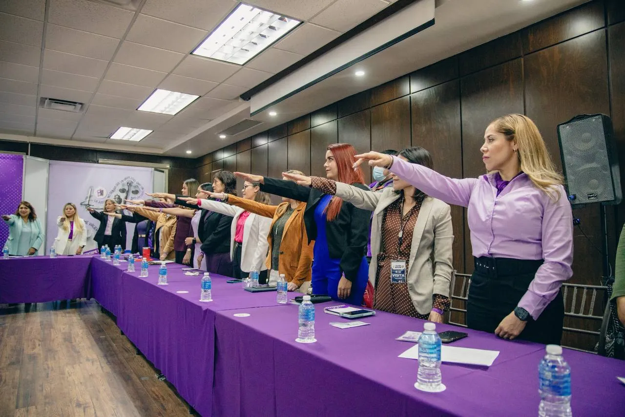 Toma protesta Bonilla a las integrantes del Gabinete Violeta