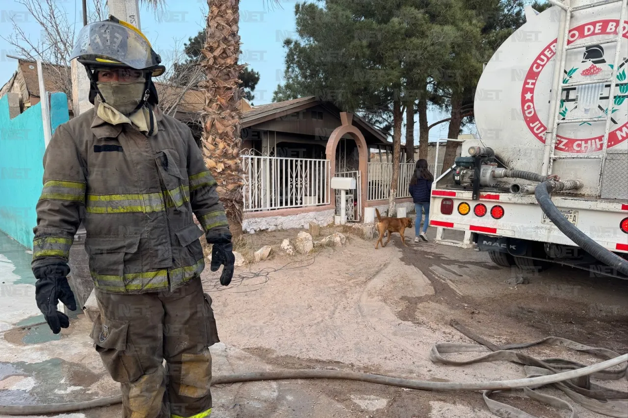 Incendio consume vivienda en la colonia Fidel Ávila