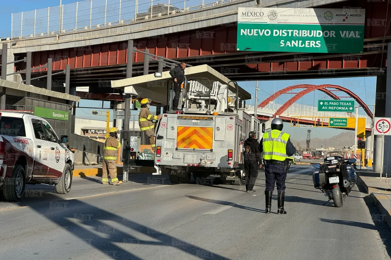 Se movilizan autoridades al puente Sanders por mujer en crisis