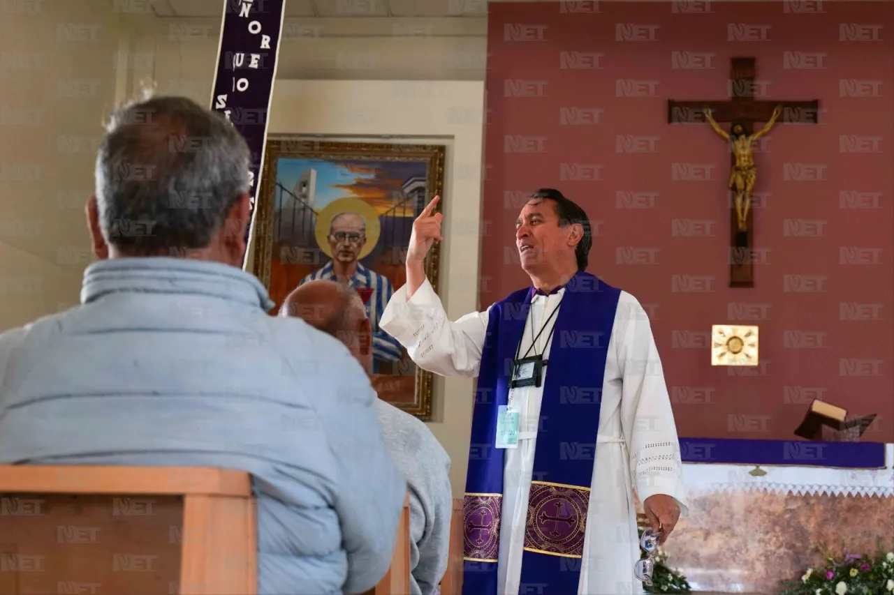 Reos viven su fe con celebración de Miércoles de Ceniza en el Cereso 3