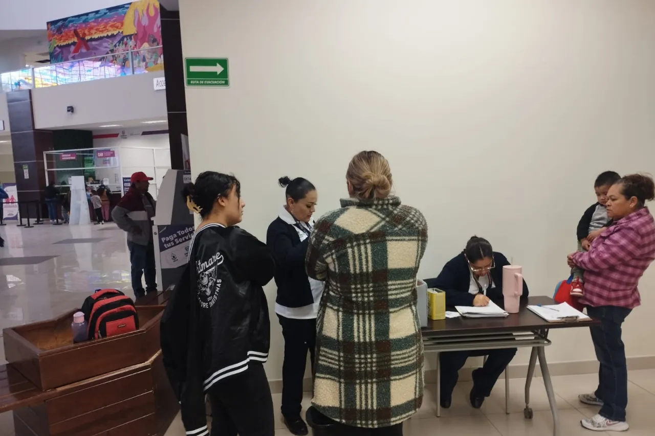 Instalan módulo de vacunación en Pueblito Mexicano