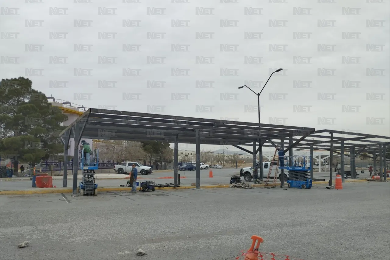 Comienza instalación de paneles solares en el Parque Central